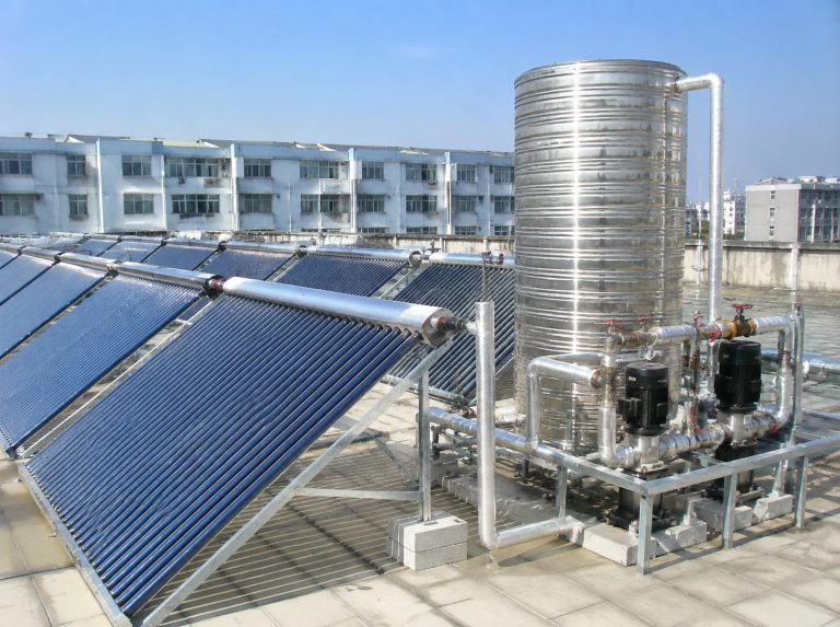 冠县商用大容量真空管太阳能热水系统